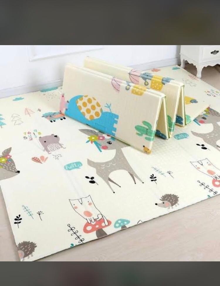 Baby folding play-mat 