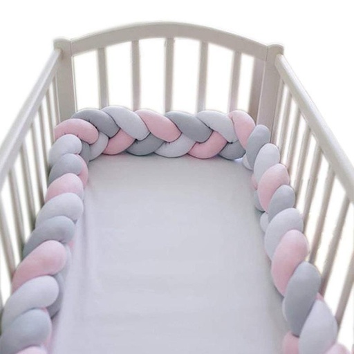 Baby crib bumper.